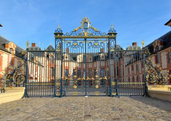 Cour d’honneur du château de Grosbois