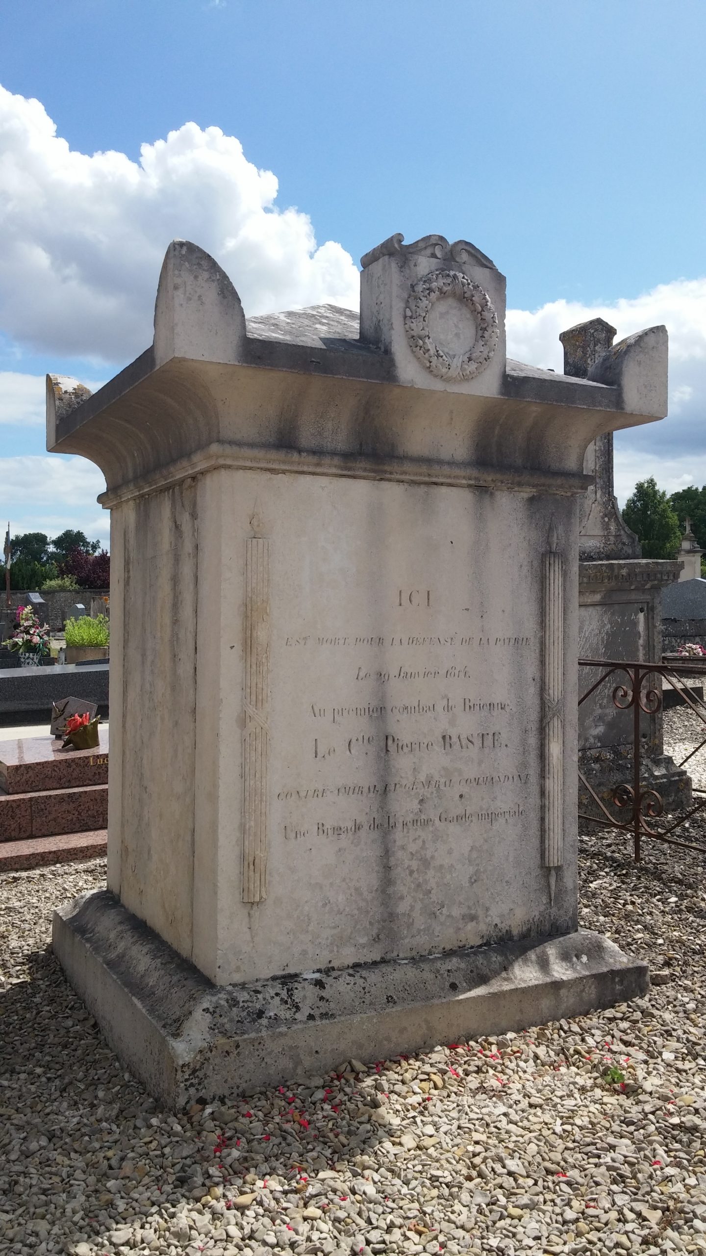 Tombe Baste © Jeanne Roussel – Musée Napoléon Brienne-le-Château