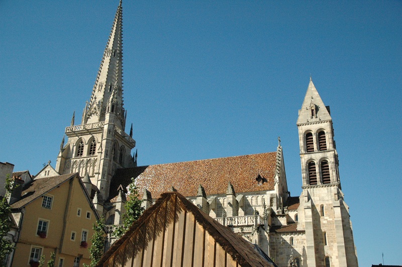 Cathedrale-st-lazare-d-autun-et-les-hauts-quartiers