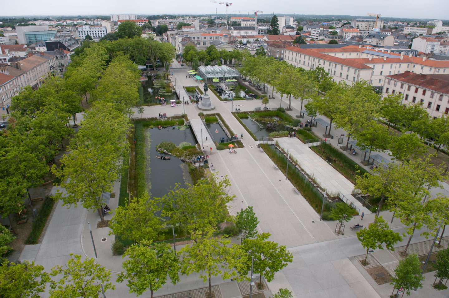 Place Napoléon vue du ciel©ville La Roche-sur-Yon